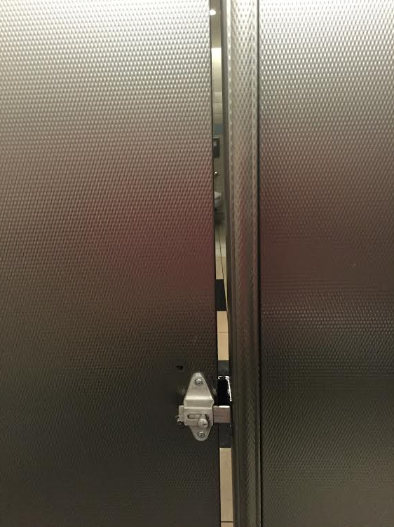 Pivot shower framed door bottom seal