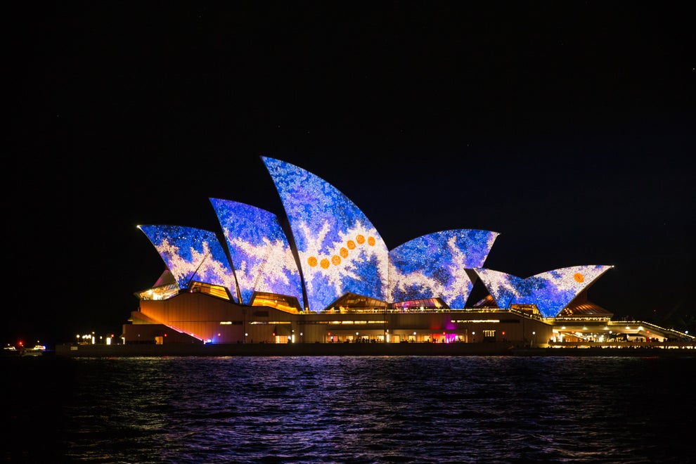 Jaw Dropping Photos Of The Sydney Opera House Covered In Artwork