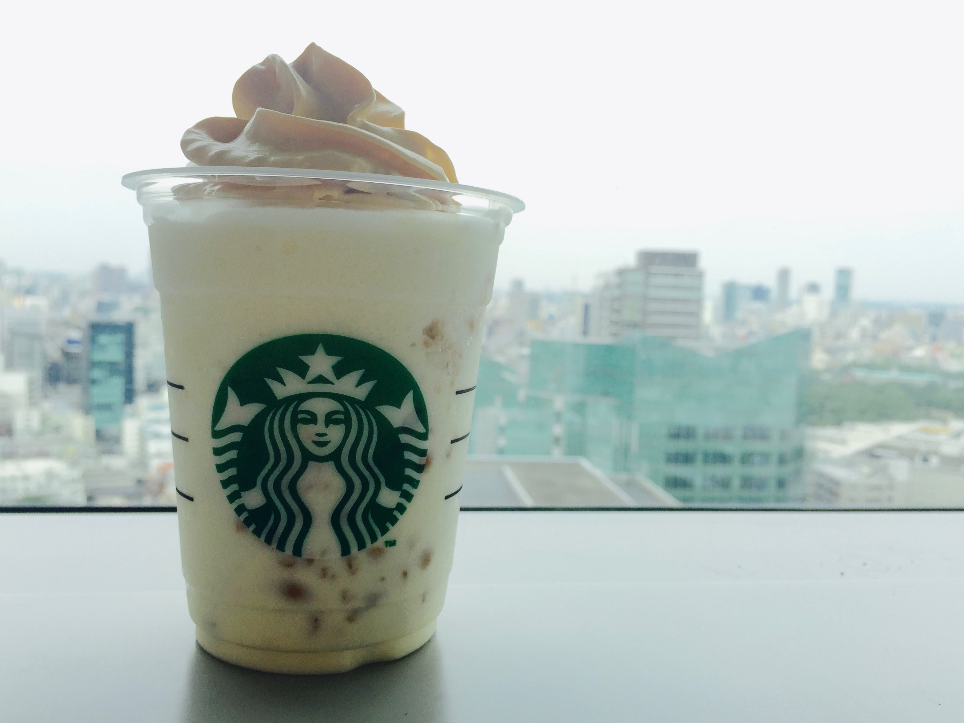 スタバ新メニュー ベイクド チーズケーキ フラペチーノ が本日発売