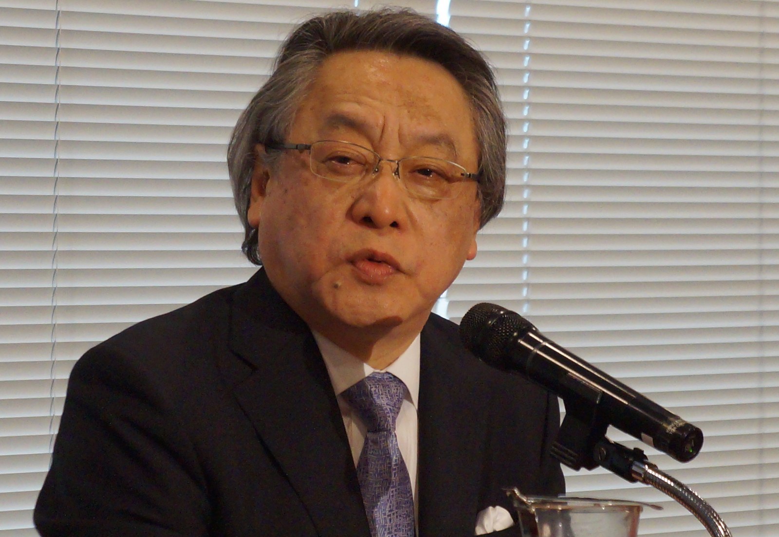 立候補を表明した小林節氏