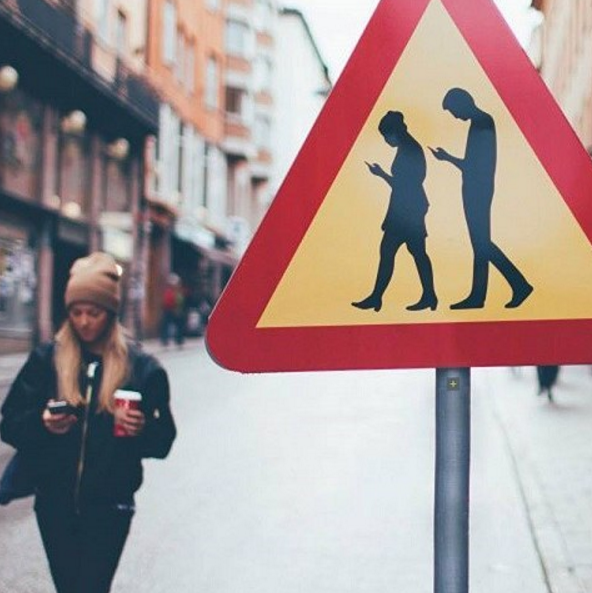 Dieses Schild würde Dir überhaupt nicht helfen.