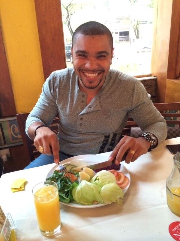 DO QUE VOCÊ ESTÁ RINDO, NALDO BENNY?!?!