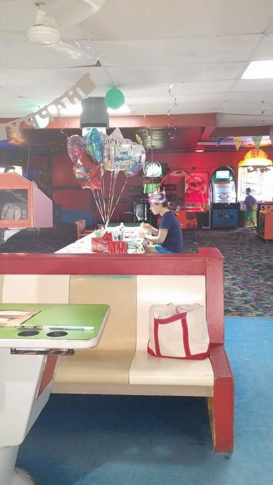 This is Hallee Sorenson, an 18-year-old girl with autism. This photo is from her last birthday party, which she celebrated alone when none of her friends and classmates showed up.