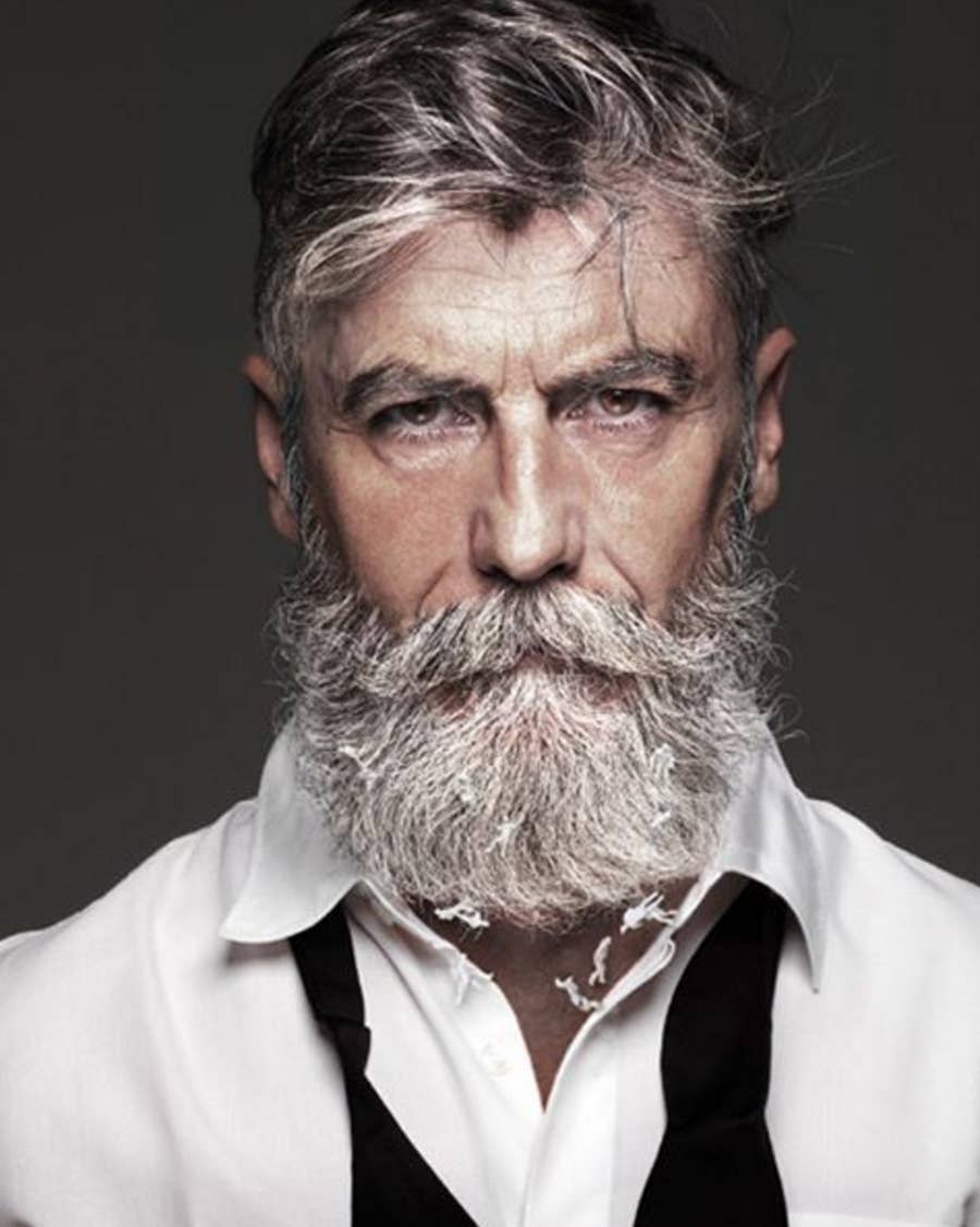 若い心を持ち続けて ヒゲを伸ばしたら60歳でモデルデビューしちゃった男性に聞く