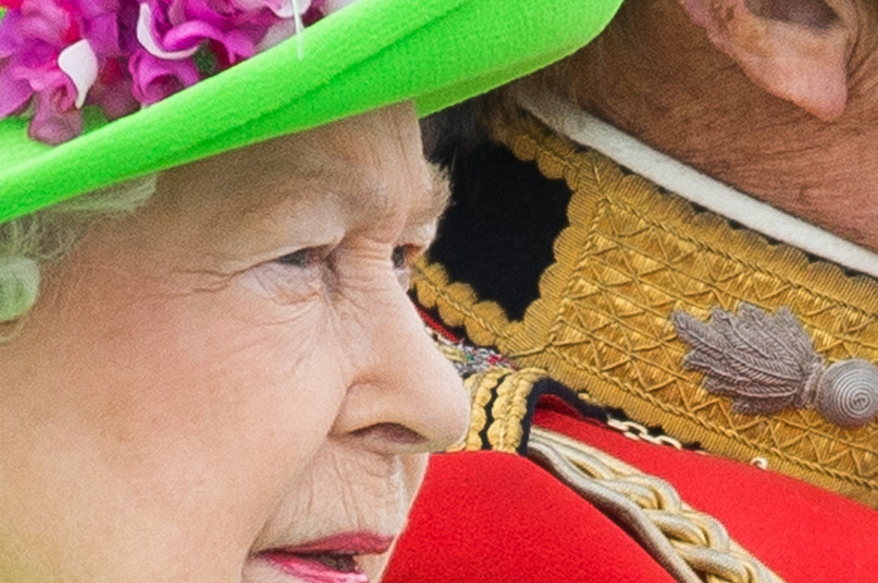 The Queen Wore GREEN For Her 90th Birthday Parade