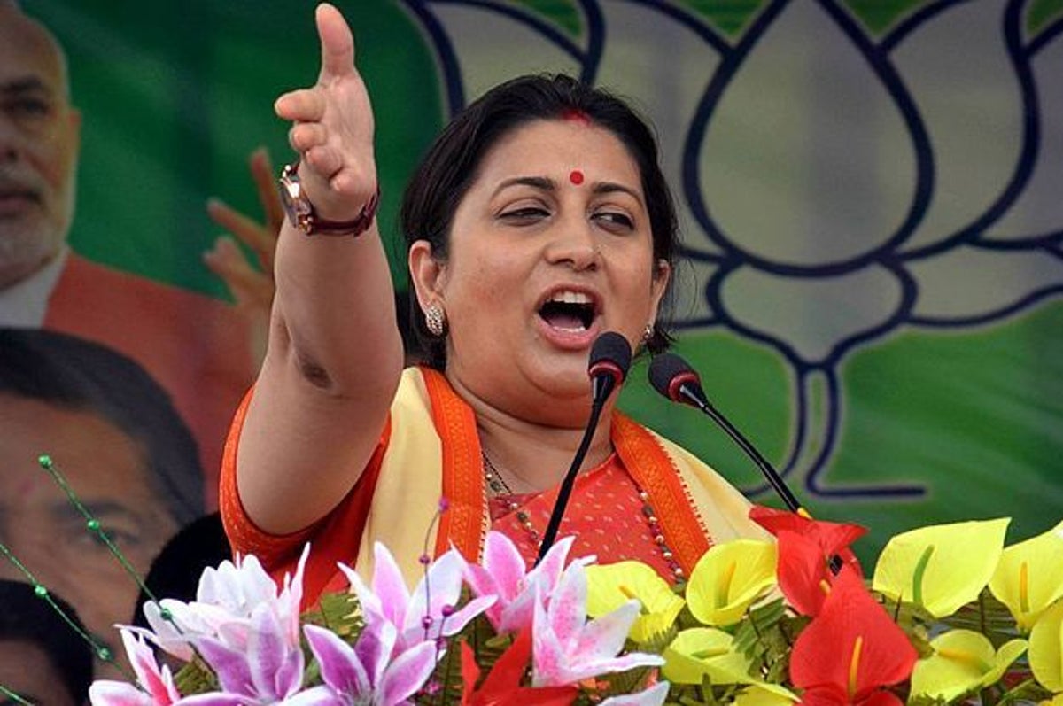Smruti Irani Sex Mms - Smriti Irani Wrote A Powerful Post On Sexism After A Twitter Spat With  Another Politician