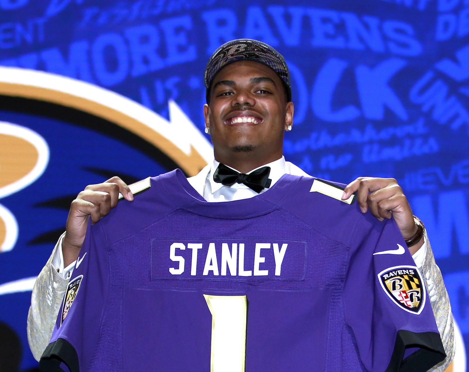 NFL Player Ronnie Stanley Adopts Dog Nobody Else Wanted - The Dodo