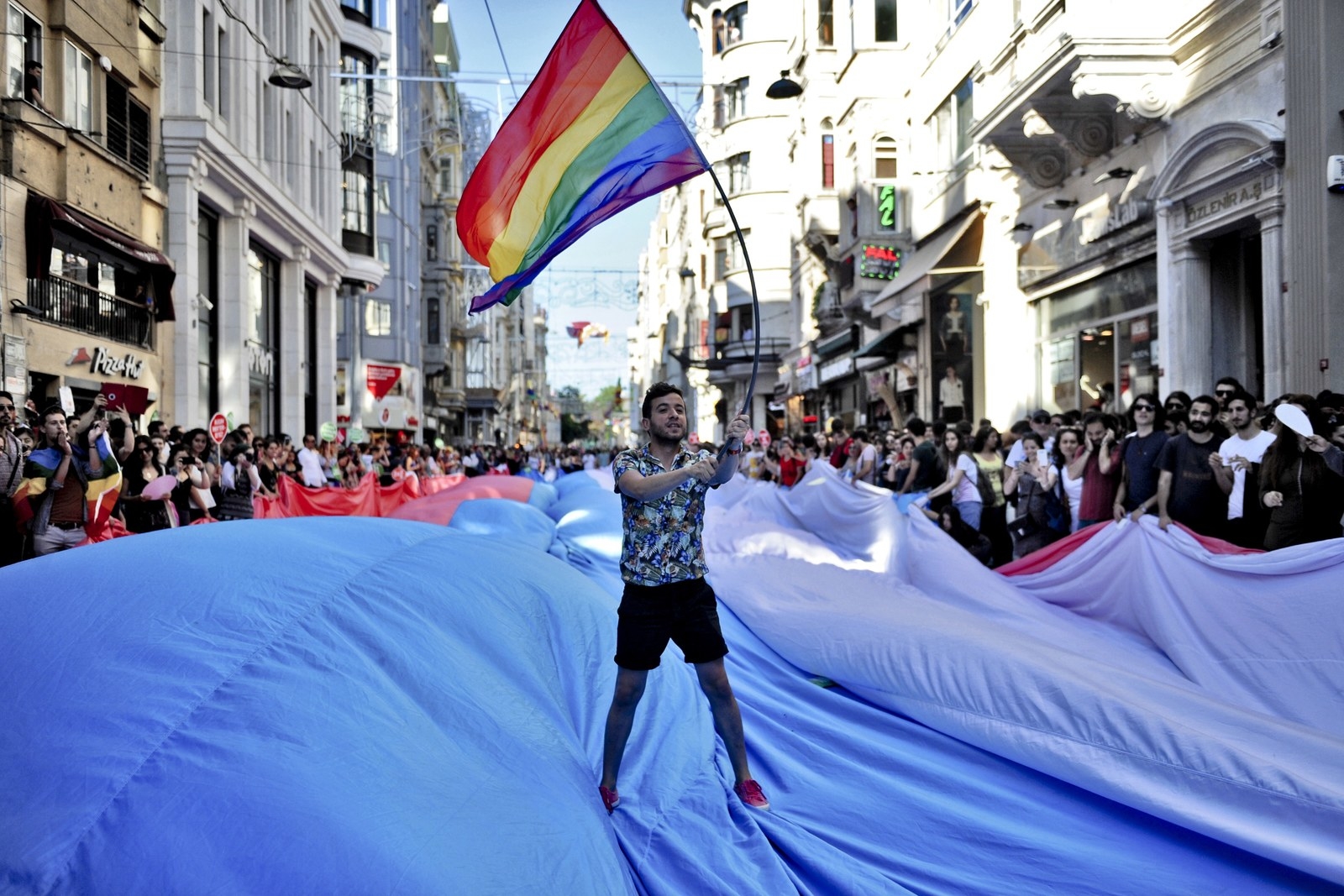 Istanbul Bans Region's Largest LGBT Pride March