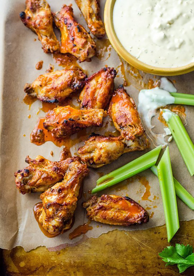 Super Easy Baked Buffalo Chicken Wings