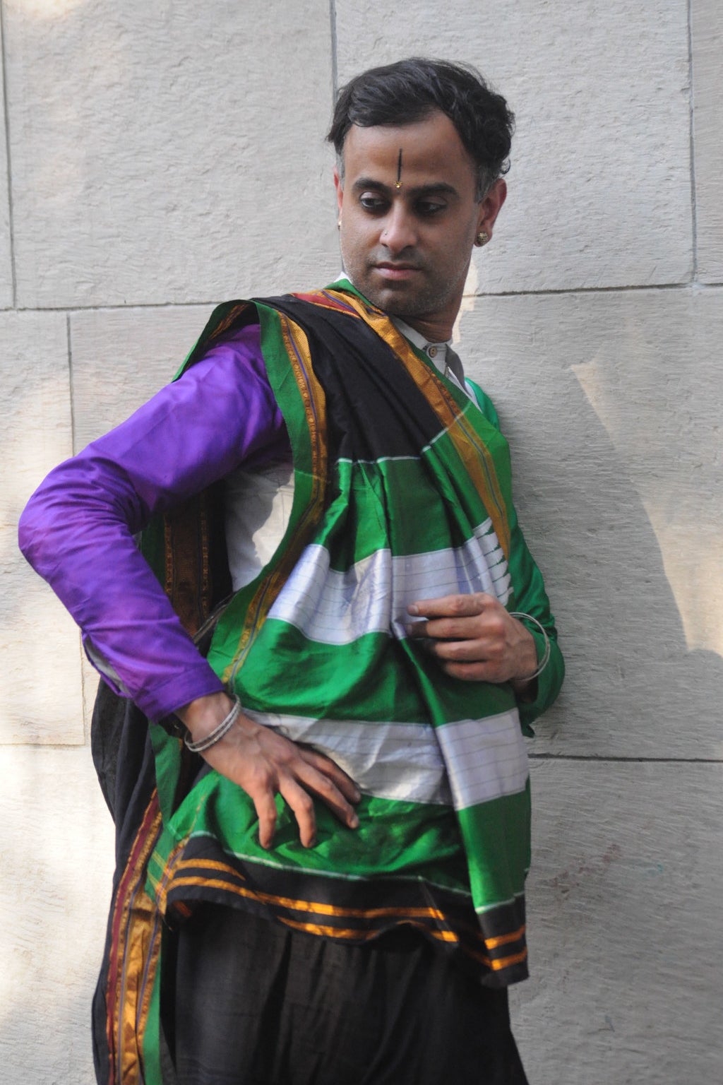 This Delhi Man Has Been Rockin' Sarees For Years To Make A Solid Point ...