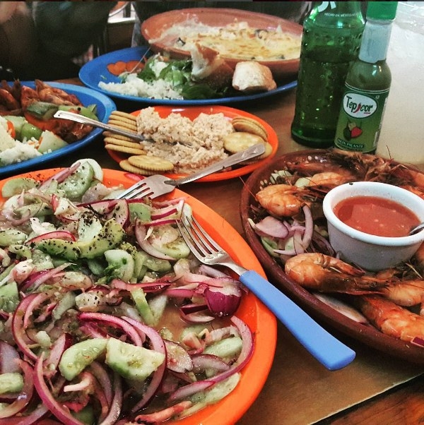 Ya sea para comer, botanear, ver el fútbol o curarte la cruda... los mariscos son de ley.
