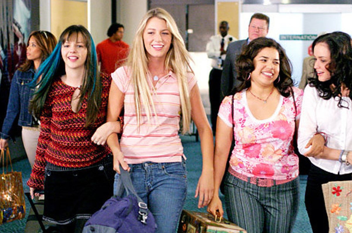 ブレイク ライヴリーは今も 旅するジーンズと16歳の夏 の共演者たちと仲良しらしいよ