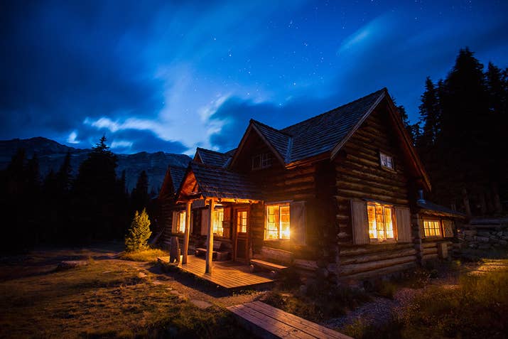 Located in Banff National Park is the best backcountry lodge with no power or water but incredible culinary! The historic and gorgeous log cabins of Skoki Lodge are open year-round for hikers in the summer and skiers in the winter. Exploring the nearby mountains, lakes, and valleys will surely take your breath away and rejuvenate your soul.