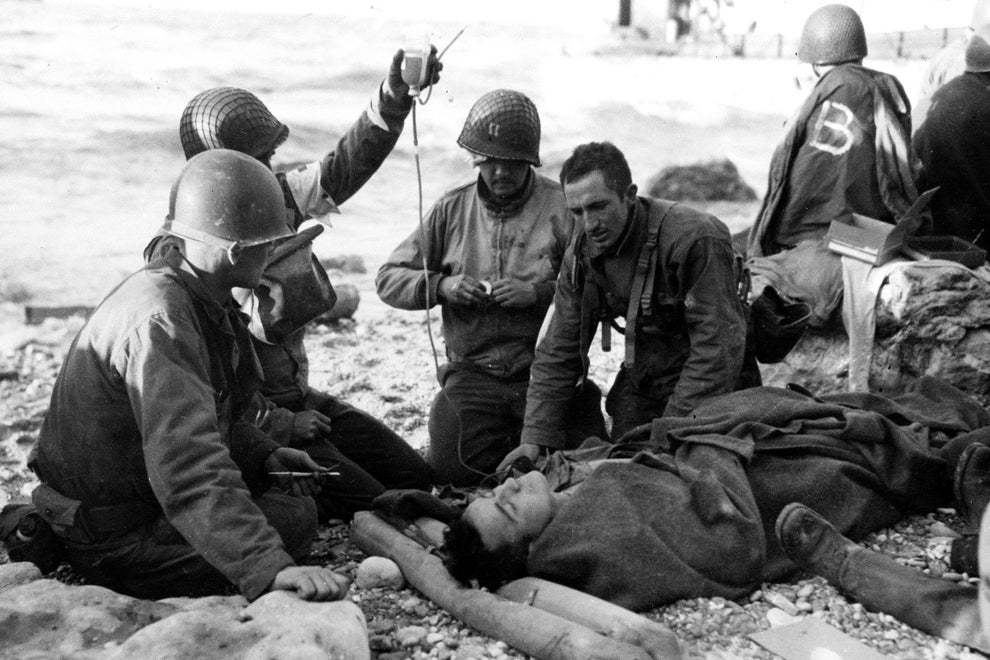 24 Harrowing Photos From The Front Lines Of D-Day