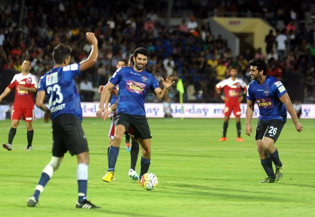 On Saturday, the Playing For Humanity organisation and Virat Kohli Foundation organised Celebrity Clasico 2016, a charity match where Bollywood and cricket stars came to play football.