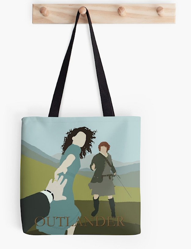 Questa fantastica serie Outlander tote.