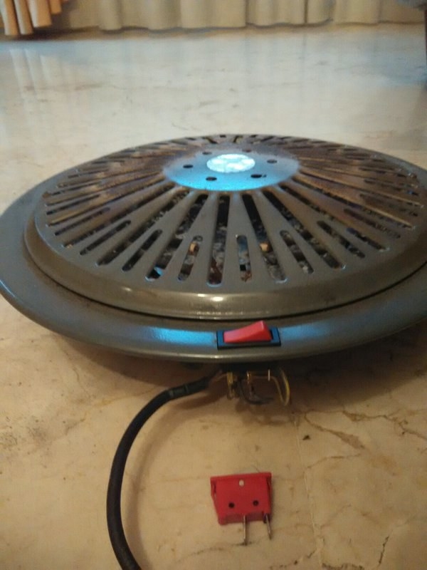 Porque fuera no entienden lo placentero de una siesta al calor de un brasero.