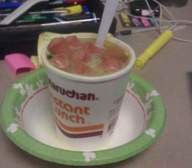 ¿No se te antoja una salchichita en tu Maruchan?