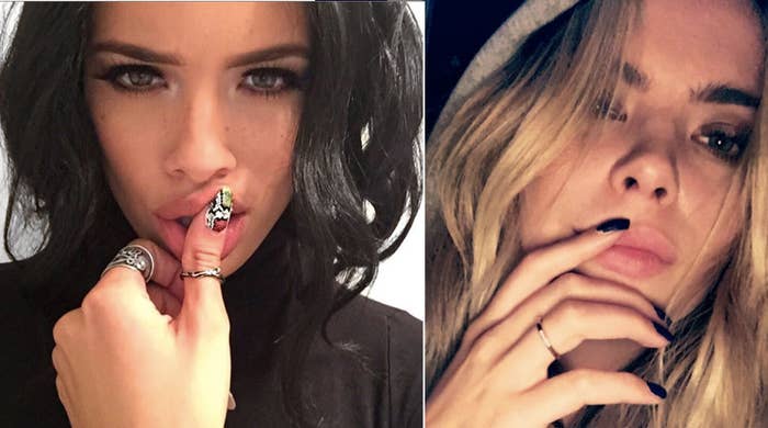Fingermouthing Is The New Hot Pose For Selfies Fingermouthing Is The New Hot Pose For Selfies