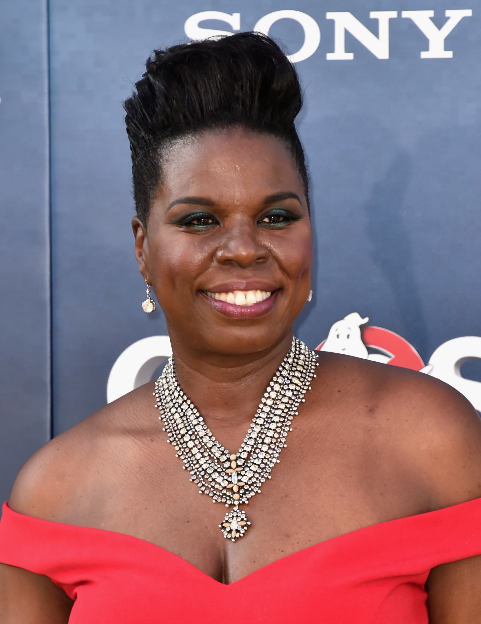 Leslie Jones Wore The Most Gorgeous Christian Siriano Dress To The ...