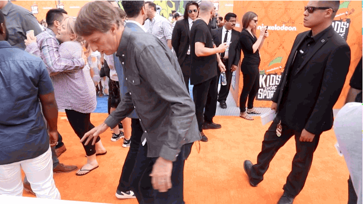 Celebs Get Goofy On The Kids Choice Sports Orange Carpet