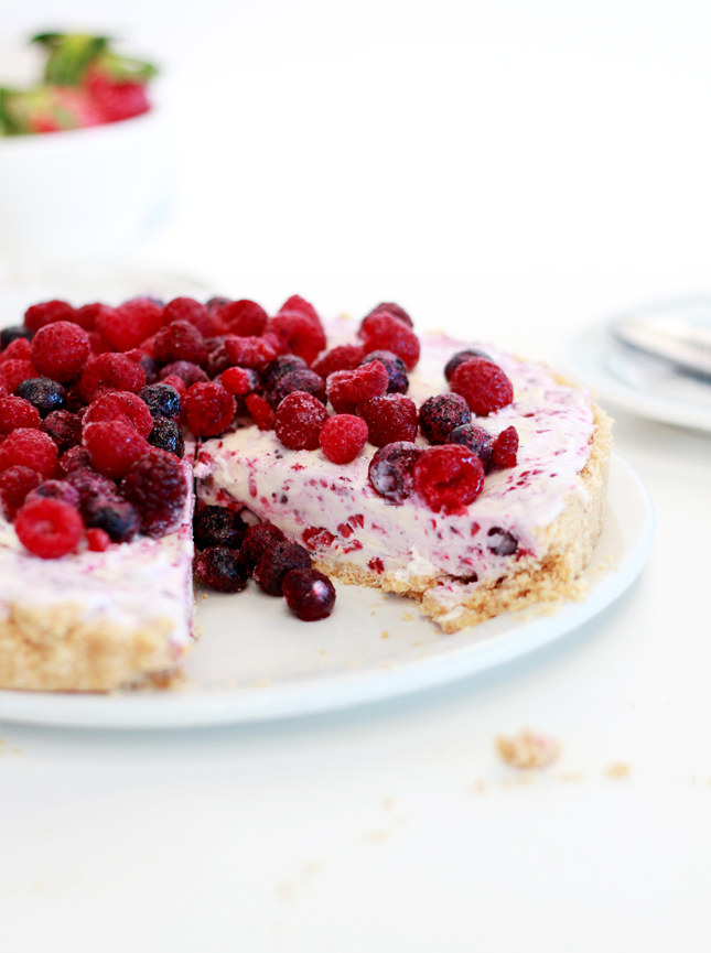 This ice cream pie has a sugar cookie crust! Recipe here.