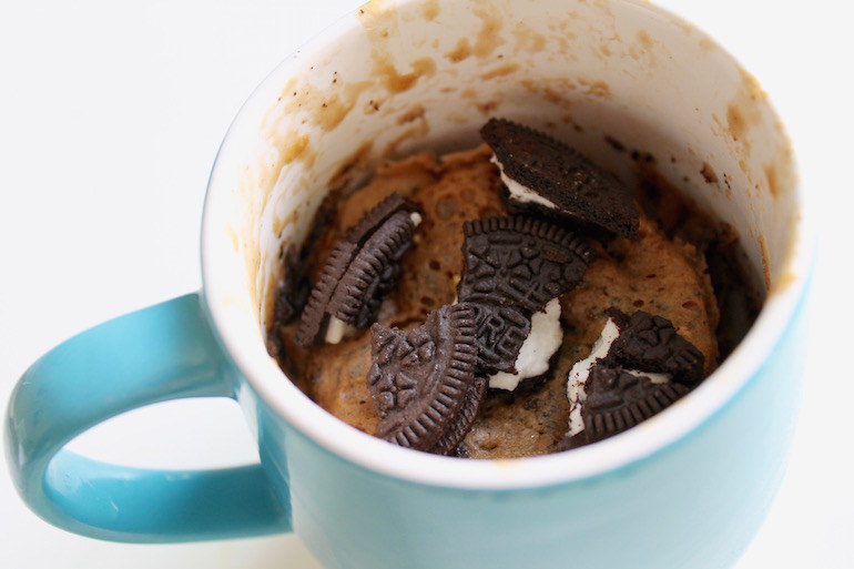 Unless you’ve found some magical mug cake recipe, it seems like most of them turn out kinda wonky (and they don’t taste that great either). But this one does — and the Oreos make it even better. Try them at home here.
