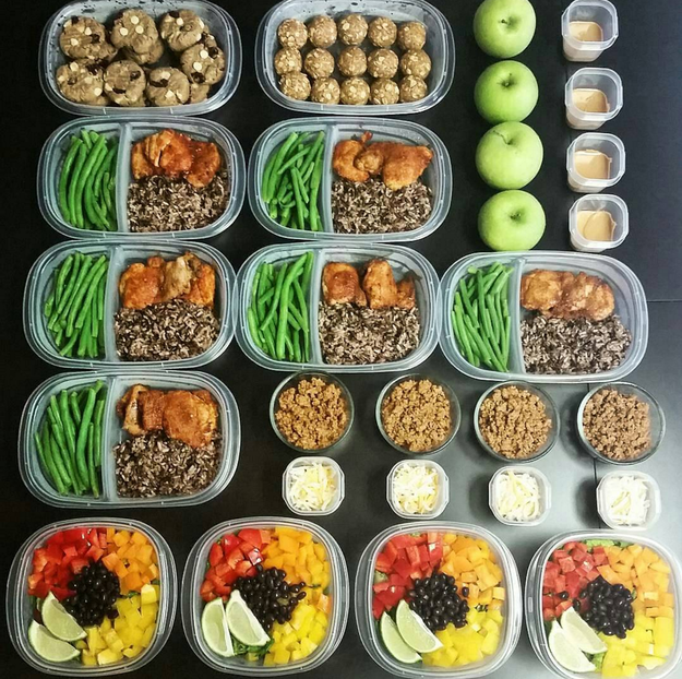 This perfect mix of lunches and ~healthy~ cookies.