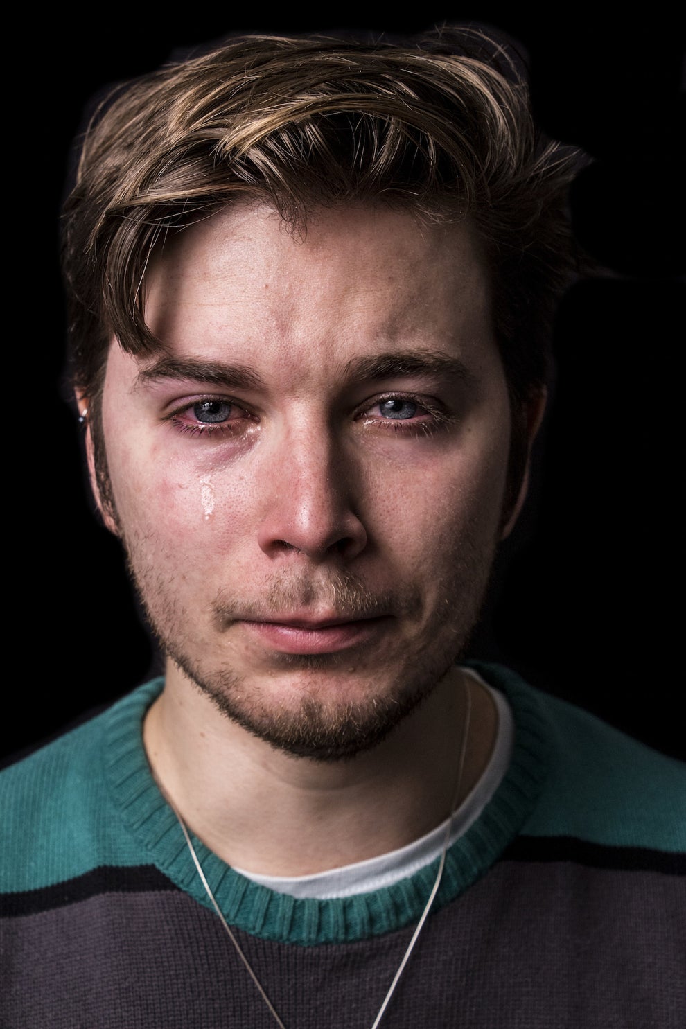 18 Photos Of Men Crying That Challenge Gender Norms