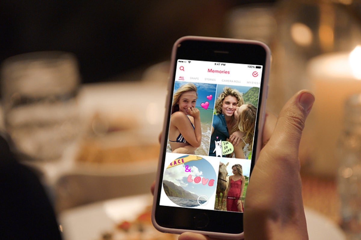 La nueva función de Snapchat, Memories, te permite guardar y publicar snaps  viejos