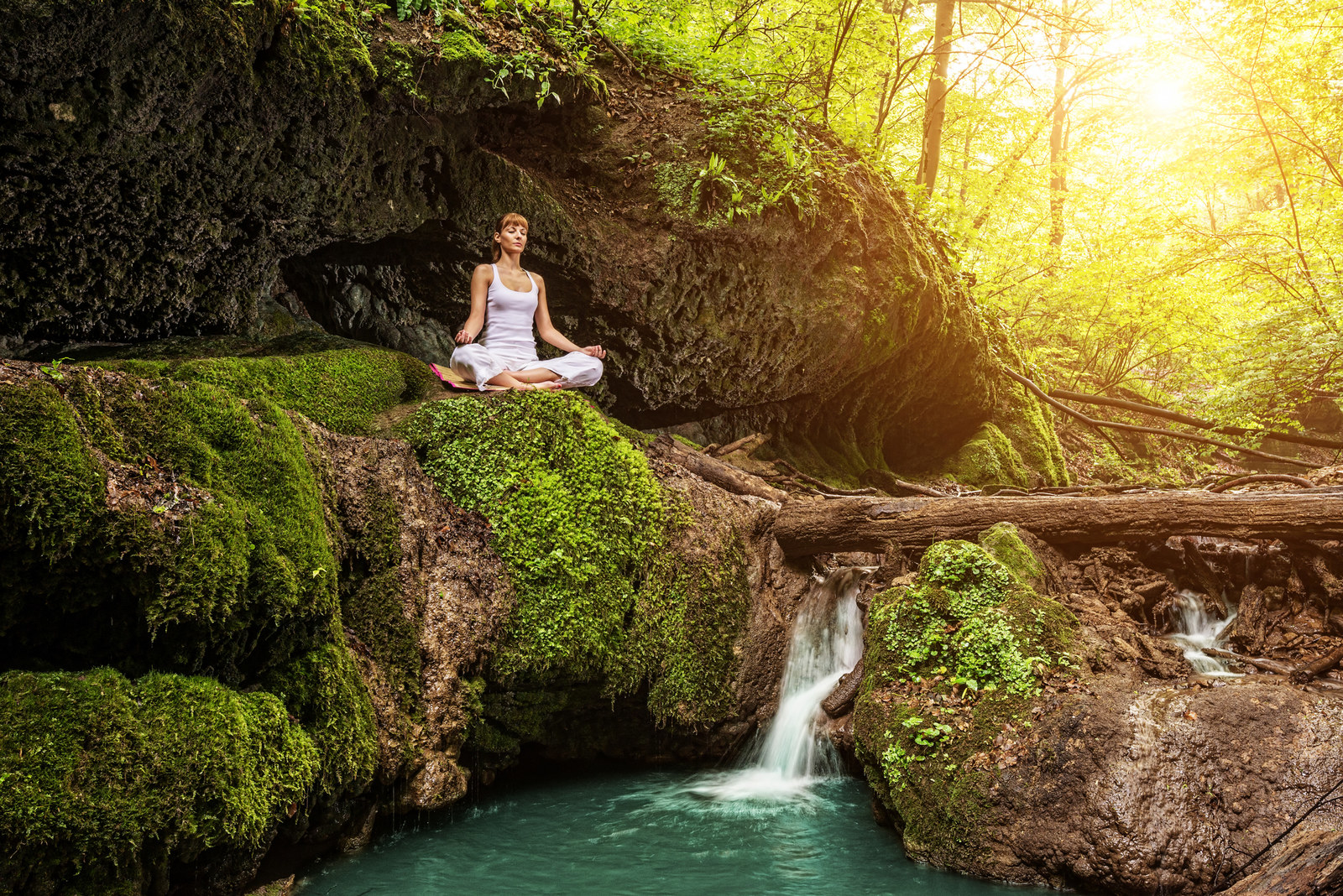 Nature take care. Релаксация природа. Природа успокоение. Созерцание природы. Медитация у водопада.