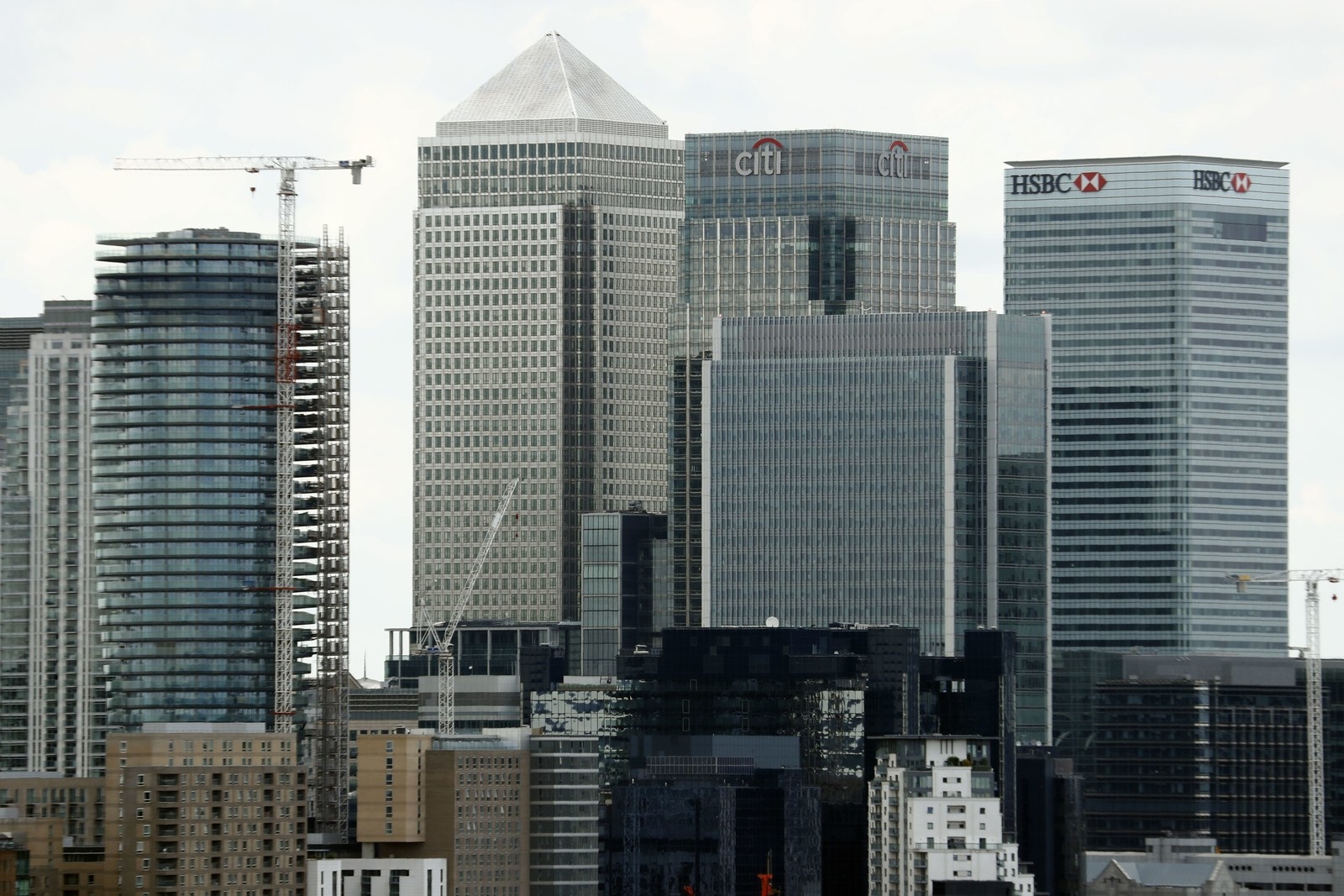 Situated on the banks. Банк Лондона. Лондонский офис UBS. The Bank's Headquarters of London Bank.