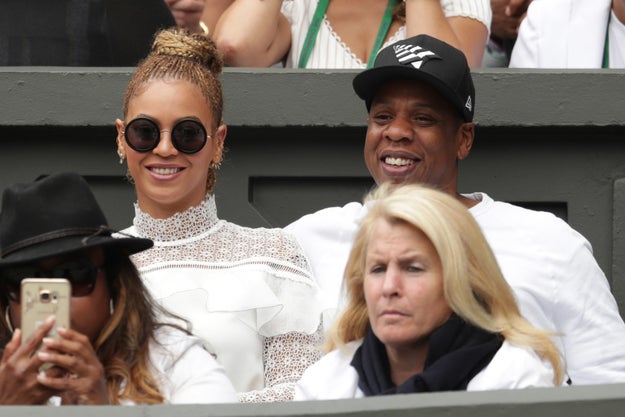 And her friends were there cheering her on from the stands. In fact, Beyoncé and Jay looked so flawless that you may not have noticed their best moment...