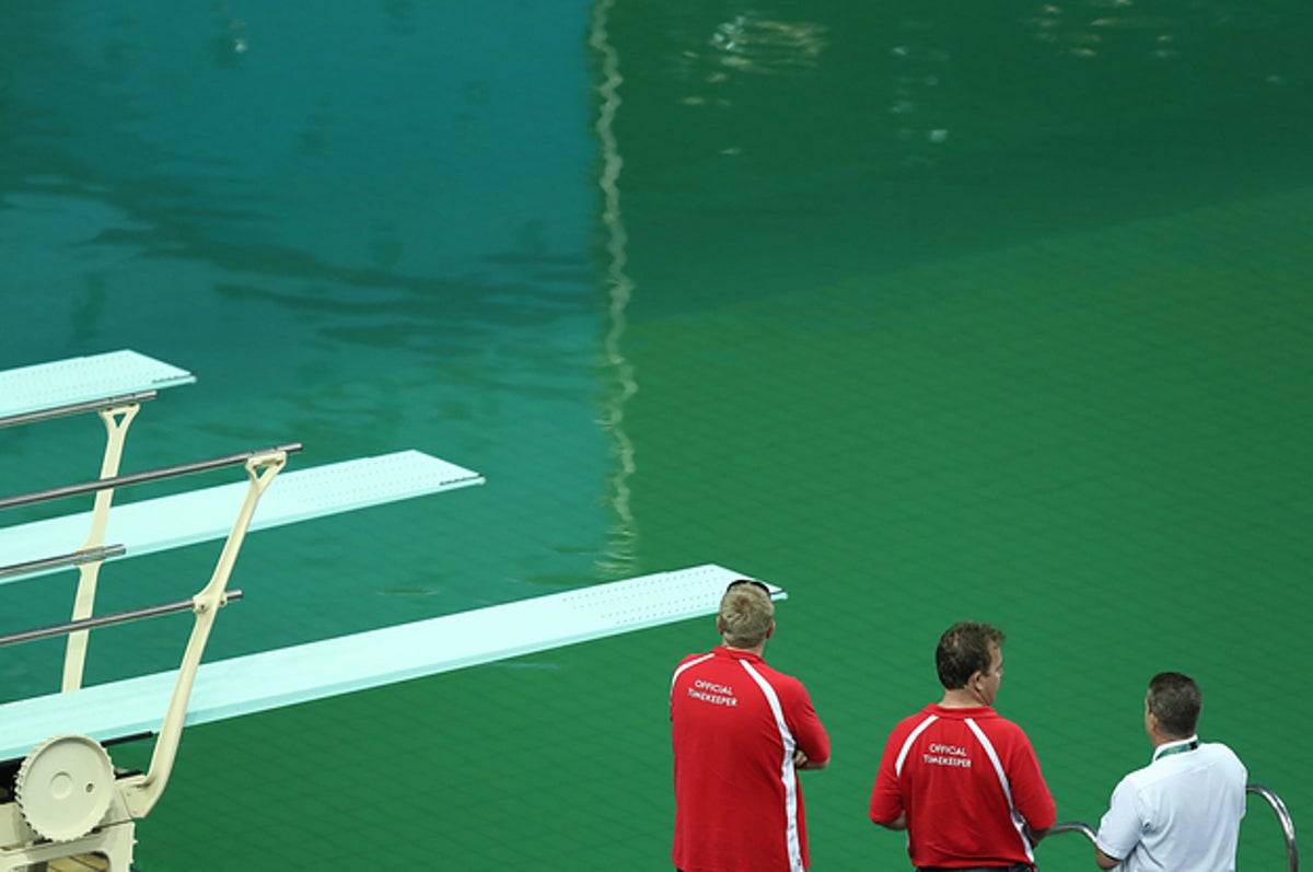 The Olympic Diving Pool Turned Green And This Is Probably Why