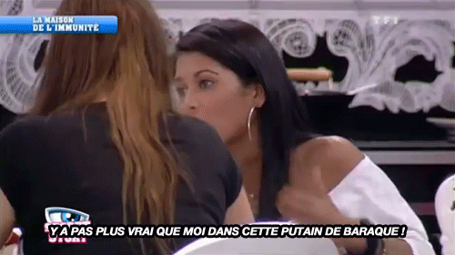 «Tu parles pas beaucoup, c'est suspect...» Bah parce que j'ai littéralement rien à dire vu que j'ai la carte la plus pourrie du jeu.