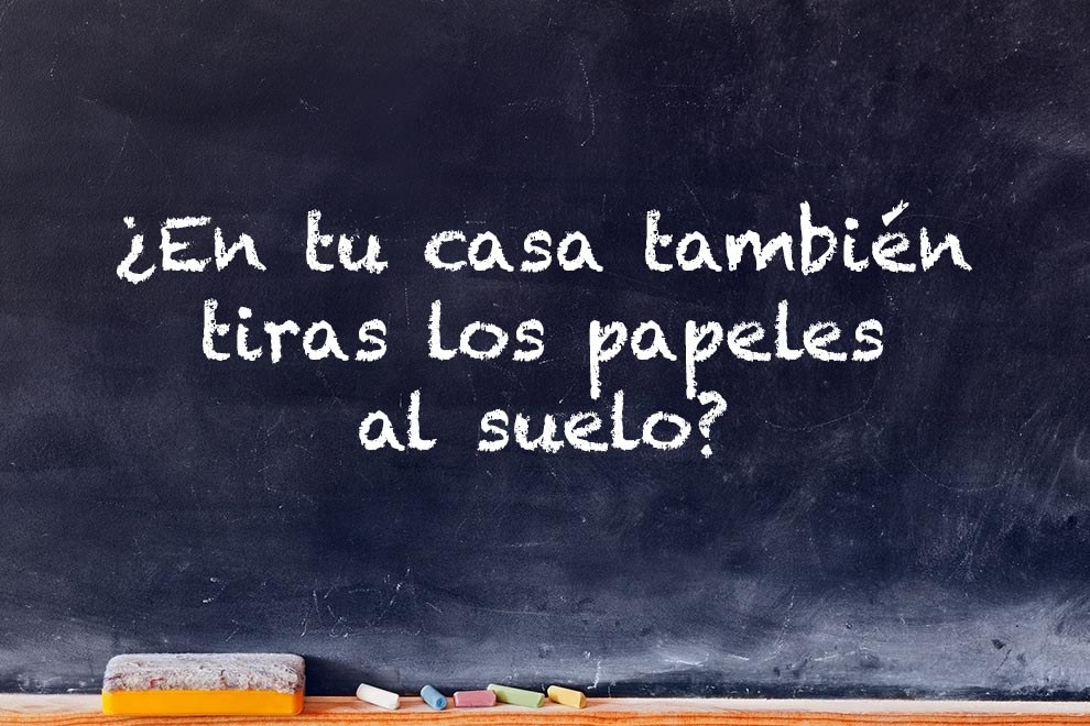 Era una forma un tanto enrevesada de decir "recoge eso".