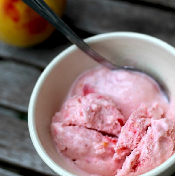 strawberry peach frozen yogurt