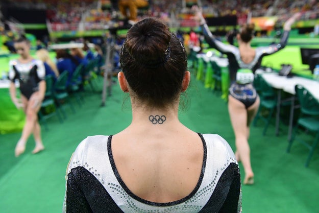 Y la gimnasta Vanessa Ferrari lo colocó justo en el mejor lugar para presumirlo.
