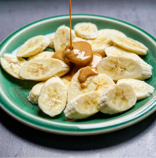 bananas drizzled in warm peanut butter