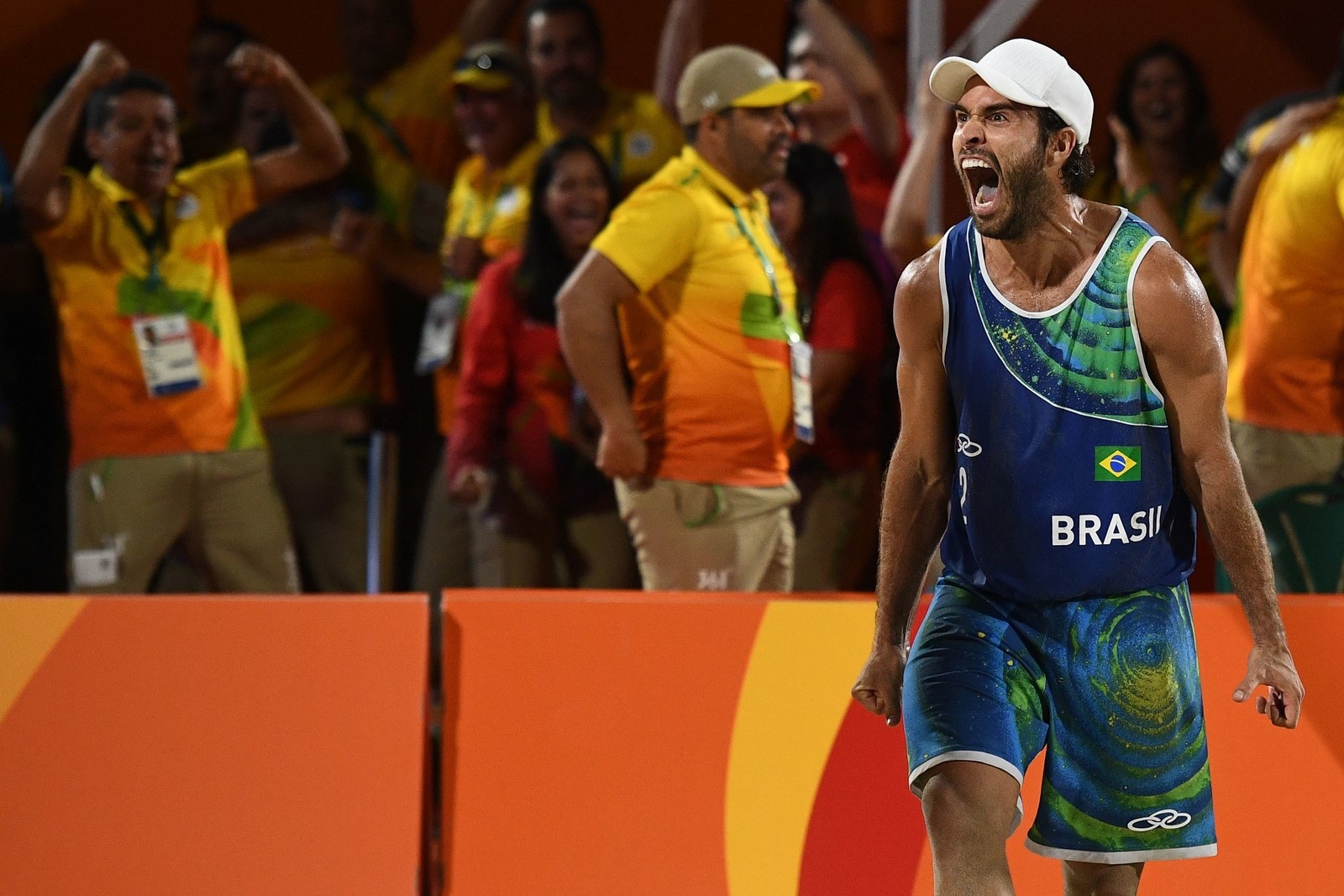 * 09h00 – Taekwondo Brasil x Finlândia – SporTV 8* 09h00 – Canoagem de velocidade – SporTV 2, FOX Sports 2, ESPN* 09h30 – Atletismo – SporTV 6, FOX Sports, ESPN* 11h00 – Luta Olímpica – Brasil x Turquia e Brasil x Japão – Programação não divulgada pelas emissoras * 17h30 – Luta Olímpica FINAL – Programação não divulgada pelas emissoras* 20h00 – Taekwondo FINAL – FOX Sports 2* 22h00 – Vôlei de praia masculino – disputa pelo bronze – Rússia x Holanda – SporTV 2, FOX Sports* 00h00 – Vôlei de praia masculino FINAL Brasil x Itália – SporTV 2, FOX Sports, ESPN, Globo