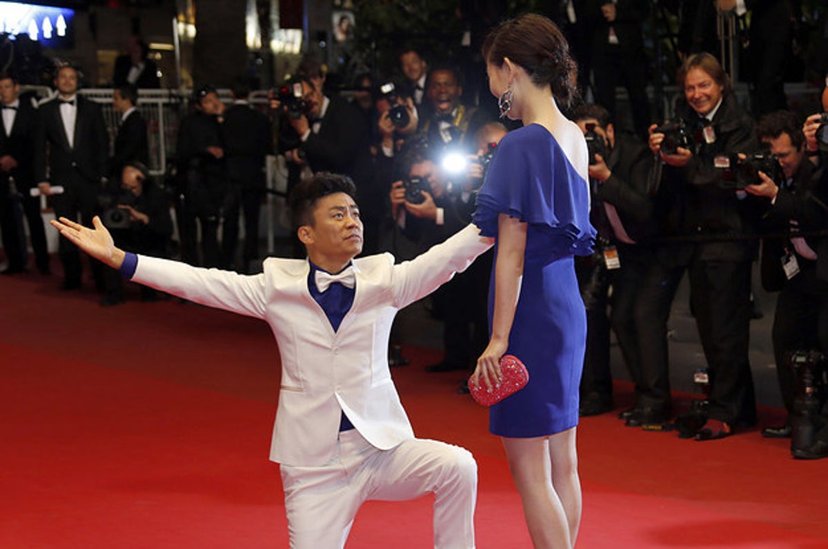 This Celebrity Divorce Has Completely Consumed China