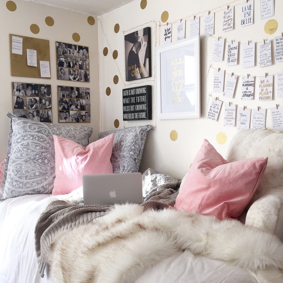 Show Us Your Beautifully Decorated Dorm Room