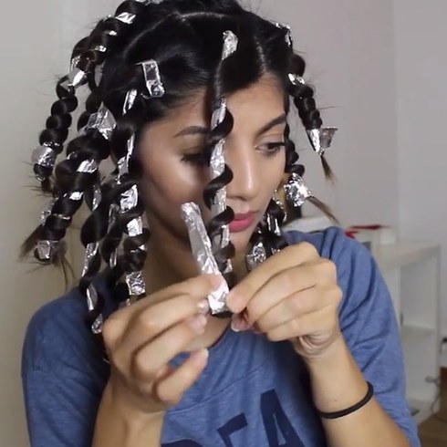 Making Spiral Curling Hair with Pipe Cleaners