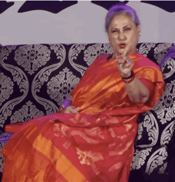 Jaya Bachchan Schooled Some Students Like An Angry Teacher For Taking Her Photos
