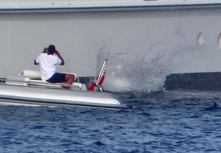 did beyonce jump off yacht