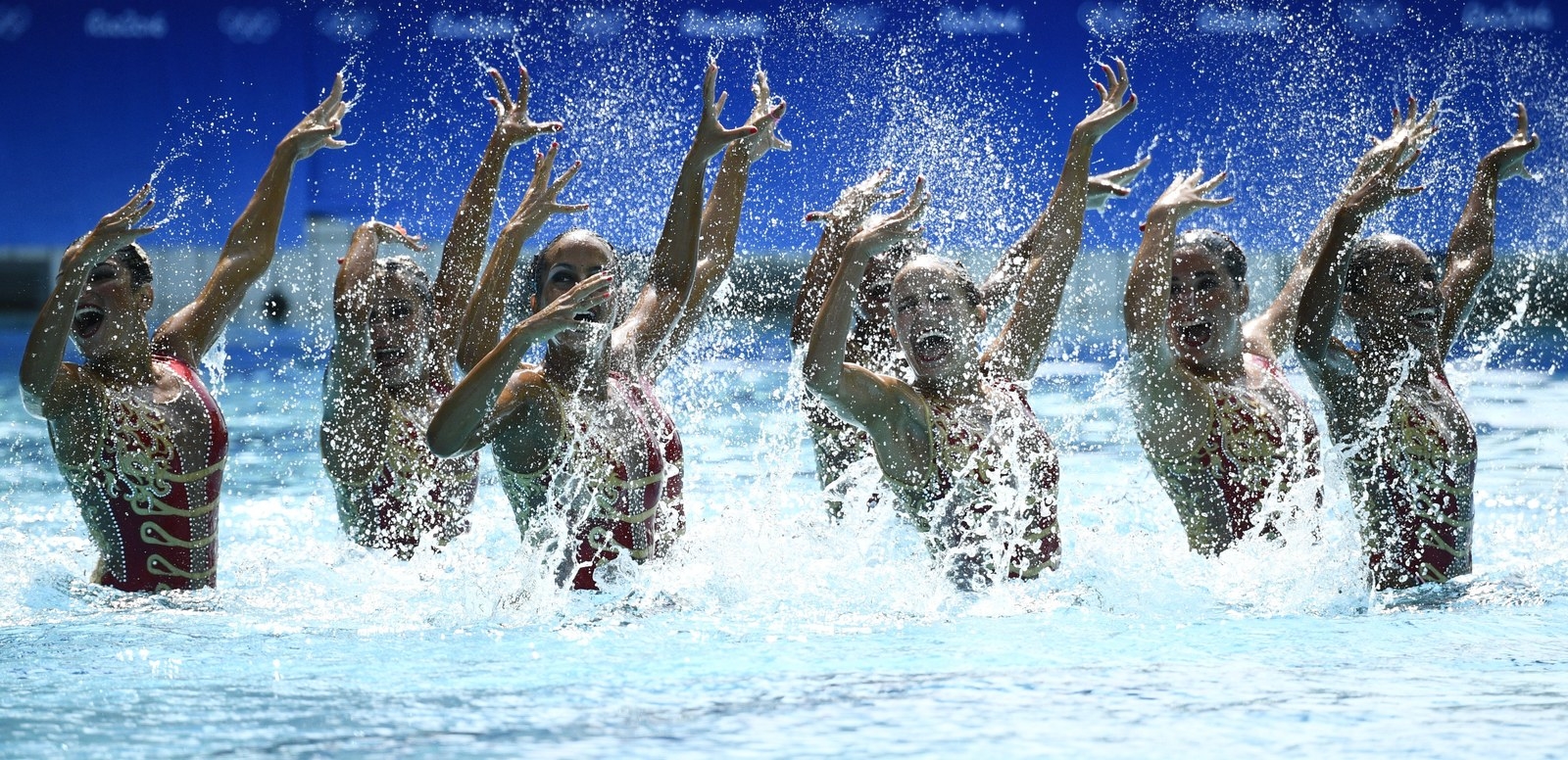 Air swimming. Синхронистки под водой. Египетская команда по синхронному плаванию. Египет синхронное плавание олимпиада. Синхронное плавание олимпиада золото.