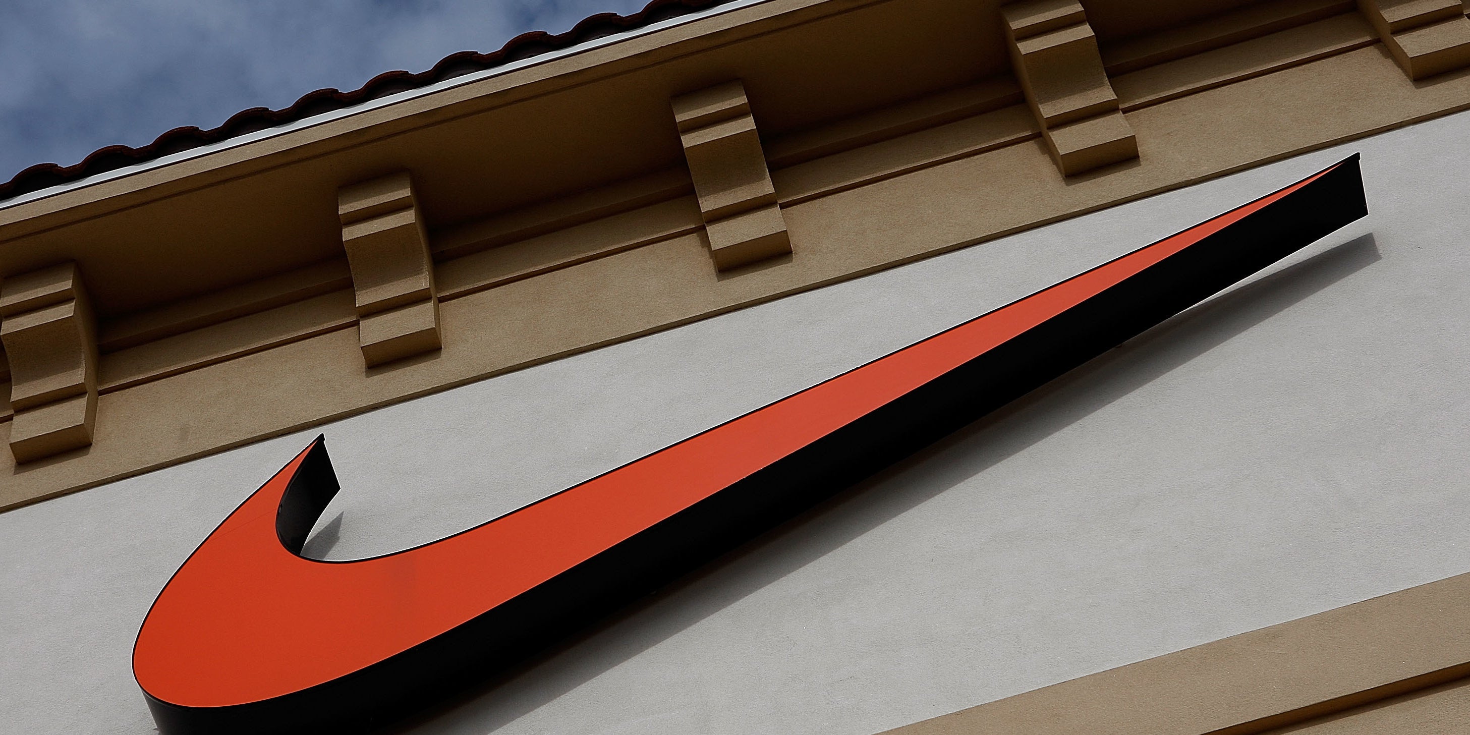 クイズ ブランドの名前がわからない ロゴを見て 名前を当ててね