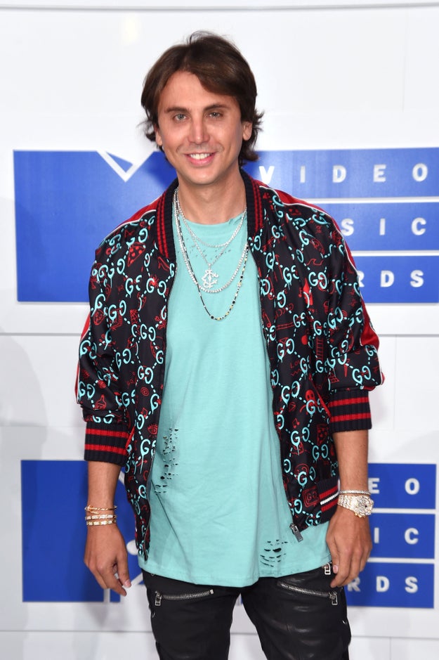 Kim Kardashian brought her BFF Jonathan Cheban to the VMAs and let's just say, from the minute his pretty little toes stepped foot on the white carpet, the guy was having the night of his life.