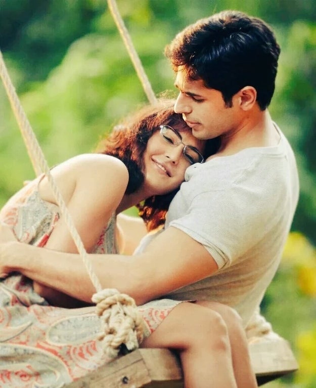 Malhotra plays Jai, the chap who travels back and forth in time, watching his relationship with his girlfriend Dia (played by Kaif) change through the course of several years.