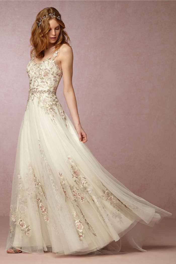 34 Wedding Dresses Thatll Restore Your Faith In Marriage 